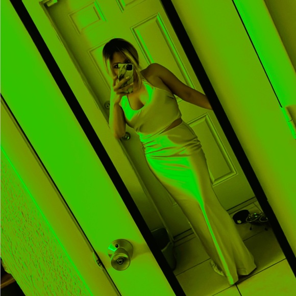 Lioness low rise maxi skirt and matching halter top in small color dark olive - Picture 5 of 5